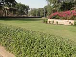 pictures of Garden in the Qutub Minar